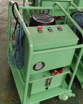 鉚接機鉚接后鉚釘開裂的原因有哪些？