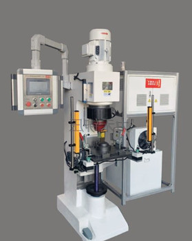 鉚接機鉚接后鉚釘開裂的原因有哪些？