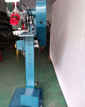 徑向鉚接機(jī)讓繞線木軸組裝更快捷和簡便！