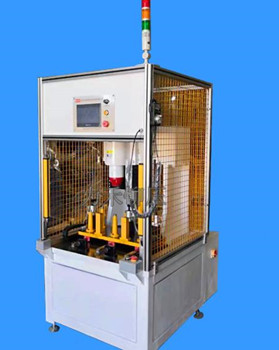 鉚接機(jī)定制時(shí)需要注意哪些？這幾個(gè)方面需留意！