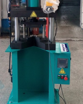 國內(nèi)有哪些鉚接機生產(chǎn)制造商？